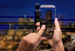 直接输入手机号就能定位免费？揭秘手机定位真相与安全使用指南