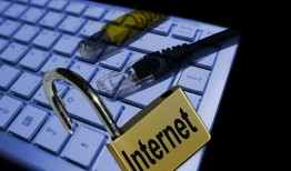 黑客查询微信聊天记录是真的吗？揭秘骗局真相与安全防护指南