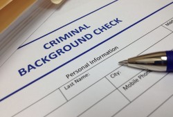 专业黑客先办事付款服务揭秘：安全风险与正规替代方案全解析