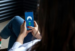 黑客app提款追款平台揭秘：避开资金陷阱，安全追回你的钱