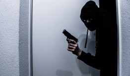 谁有免费帮忙的黑客qq号？警惕陷阱，选择正规渠道解决技术难题