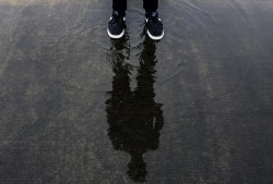 免费接单的黑客：揭秘背后隐藏陷阱与法律风险，教你如何安全防范