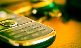 手机号码追踪器免费版安全使用指南：避开陷阱，精准定位亲友位置