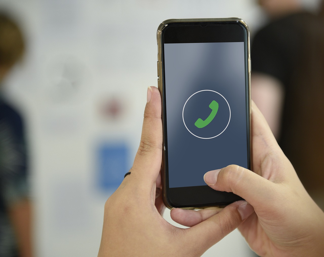 简单黑入别人的手机?掌握这些防护技巧,让你的手机固若金汤,远离黑客威胁 简单黑入别人的手机?掌握这些防护技巧,让你的手机固若金汤,远离黑客威胁