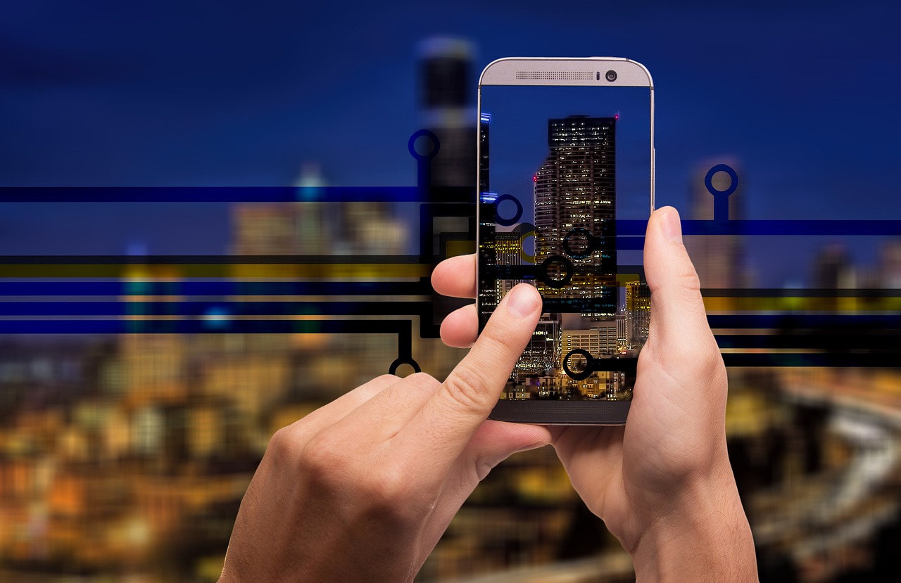 直接输入手机号就能定位免费？揭秘手机定位真相与安全使用指南