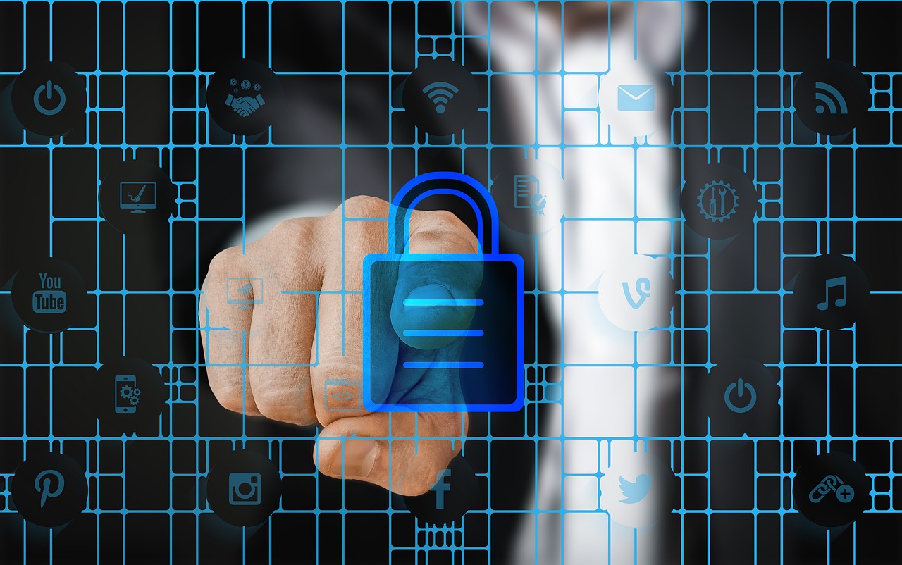 黑客24小时在线微信记录真的靠谱吗?揭秘合法查询方法与安全风险 黑客24小时在线微信记录真的靠谱吗?揭秘合法查询方法与安全风险